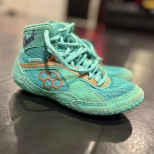 Lady Liberty wrestling shoes, side view